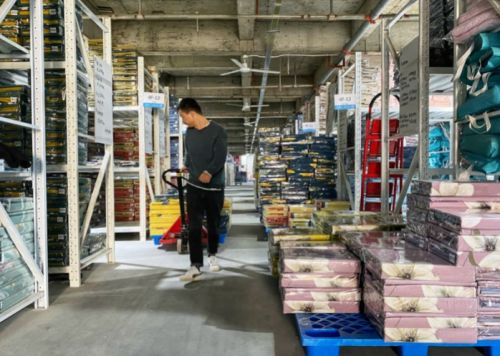 拼多多 新品牌計劃 升級 將同5000家制造企業(yè)共創(chuàng)新品牌,拉動1萬億銷售額